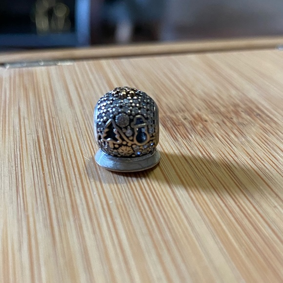 Pandora 2015 Black Friday Charm